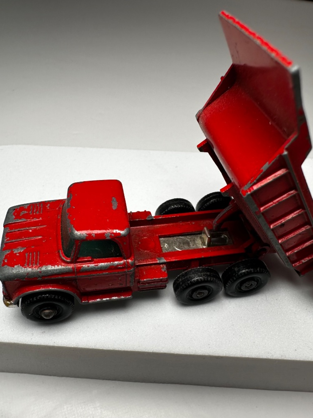 Vintage 1966 Matchbox Lesney No. 48 Dodge Dumper Truck Made in England - Picture 3 of 9